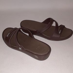 3/$10 Womens CROCS size W6